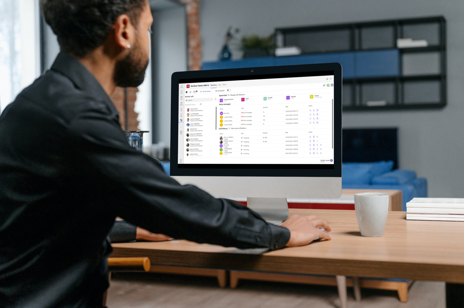Rainbow Telefonie Konnektor für Microsoft Teams A man using Rainbow Telephony for Microsoft Teams